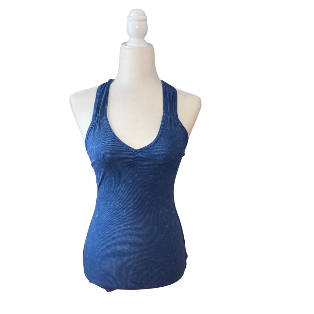 Guess Nicole Tank ASO Elena Gilbert - Picture 2 of 4